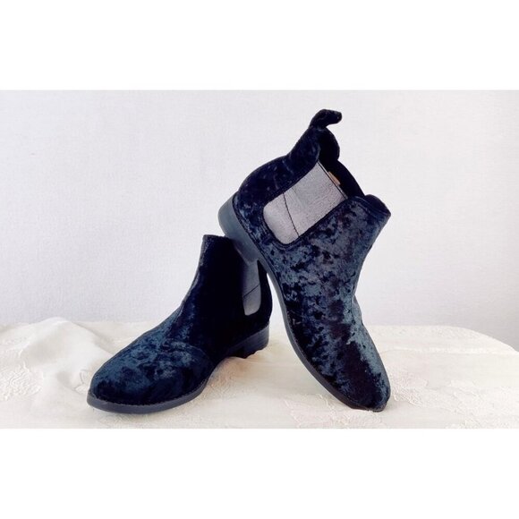 Black Velvet Bootie by Toms Pull-On Chelsea Ankle Boots Flat Slip Resistant Sz8W - Picture 2 of 11